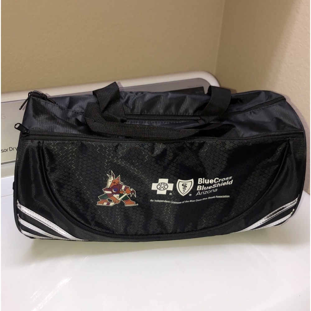 Arizona Coyotes Black Gym Bag - Picture 3 of 12